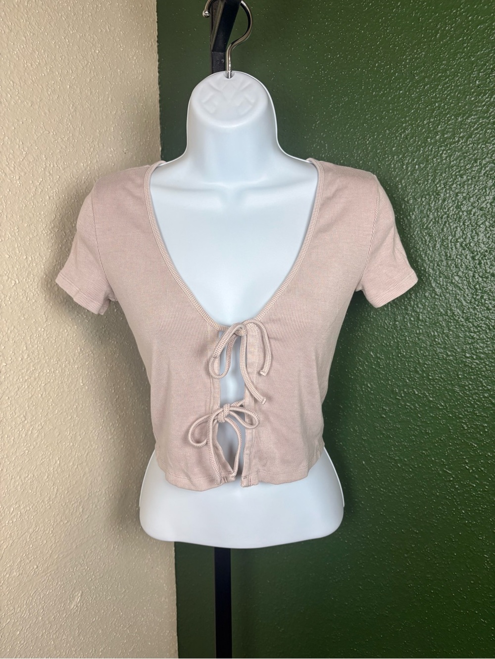 Tie-Front Short Sleeve Crop Top in Blush
